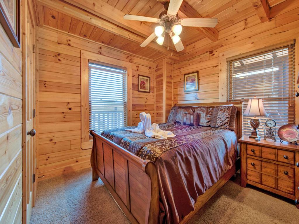 Misty Mountain Hideaway, 3 Bedrooms, Sleeps 10, Pool Access, Wifi Pigeon Forge Exterior foto